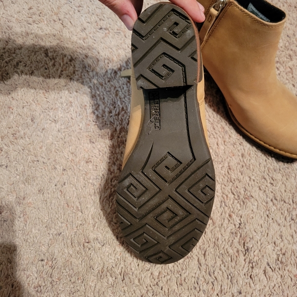 Merrell boots - Picture 4 of 4